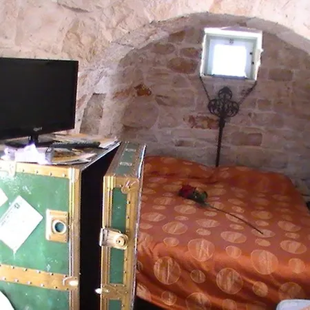 Trulli Anairda * سيغلي ميسابيكا