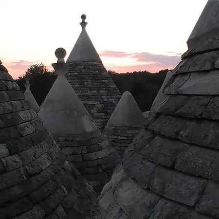 فندق مبيت وإفطار Trulli Anairda سيغلي ميسابيكا